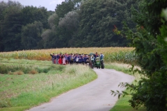 015-Auf-dem-Weg-zur-Festwiese