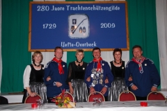 073-Der-Thron-2004-bittet-zum-Klumpenball